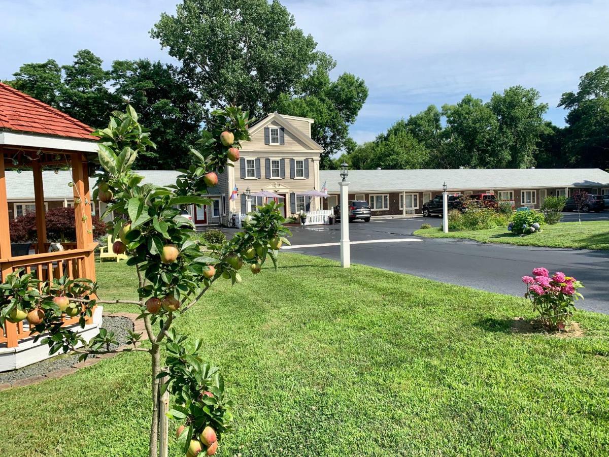 Eagle Wing Inn - Cape Cod Eastham Exterior photo